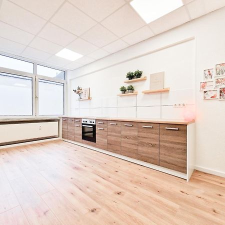 Raj Living - City Center Apartments With 5 Rooms - 10 Min Messe Dus Düsseldorf Kültér fotó