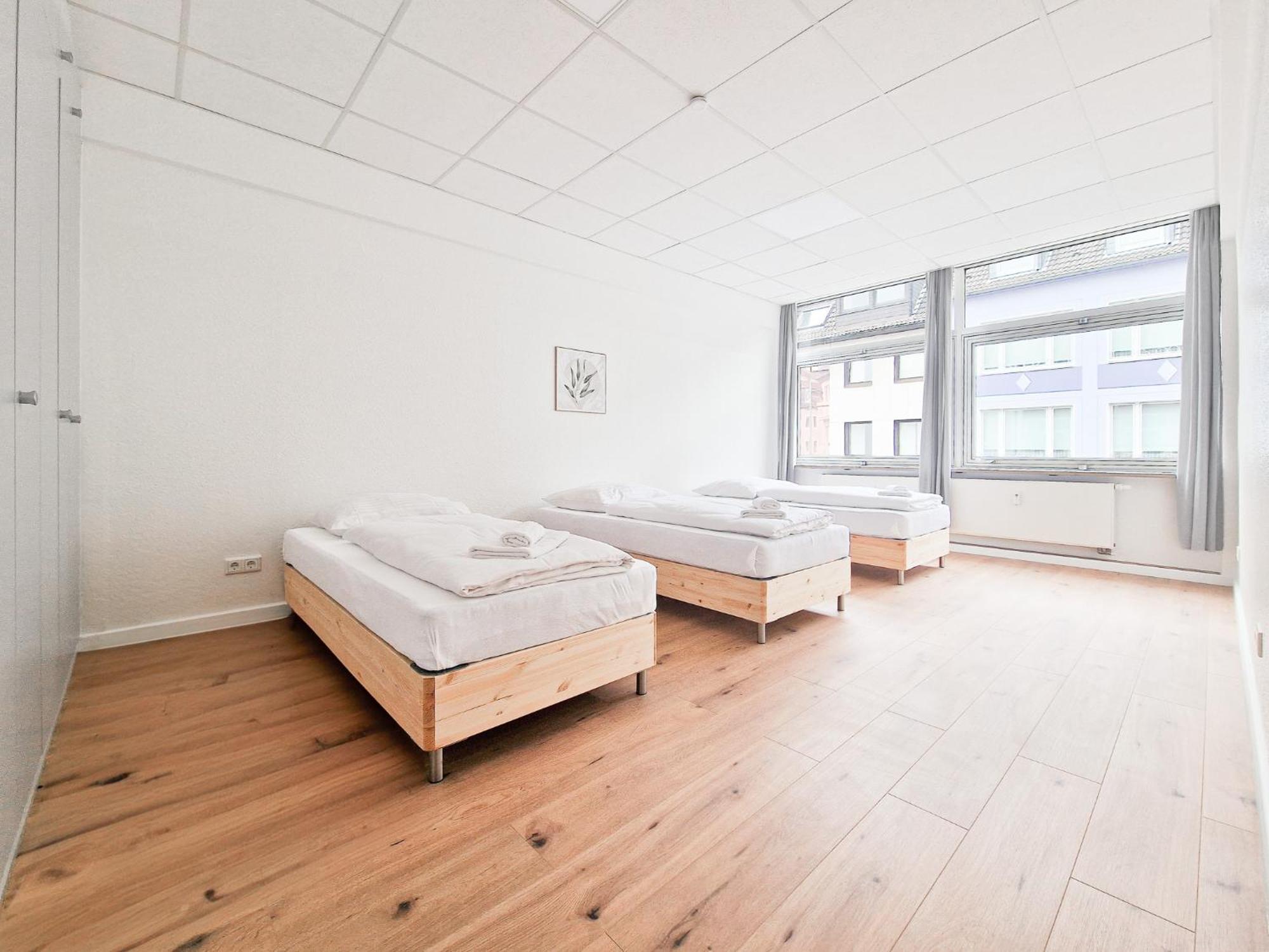 Raj Living - City Center Apartments With 5 Rooms - 10 Min Messe Dus Düsseldorf Kültér fotó