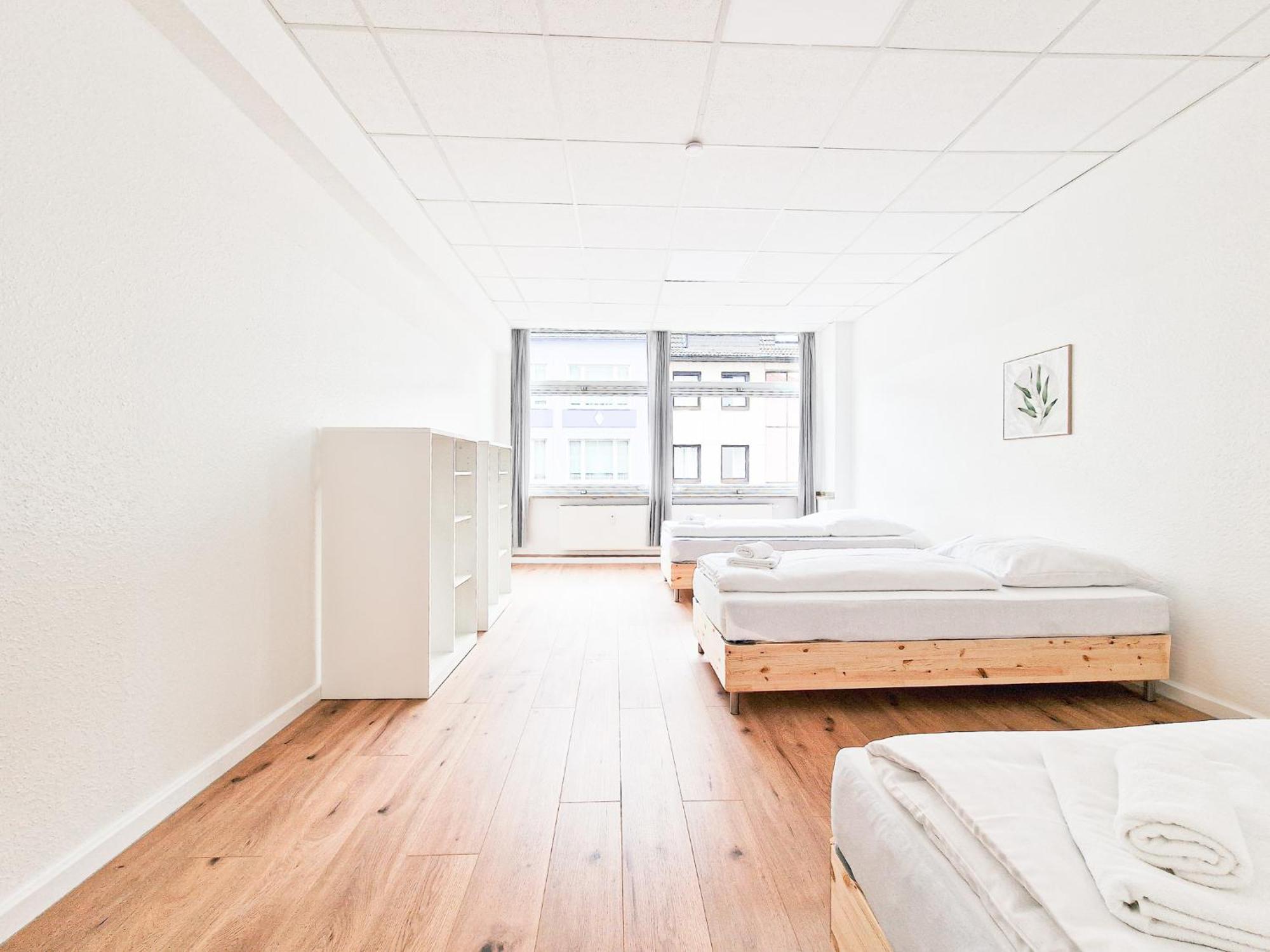 Raj Living - City Center Apartments With 5 Rooms - 10 Min Messe Dus Düsseldorf Kültér fotó